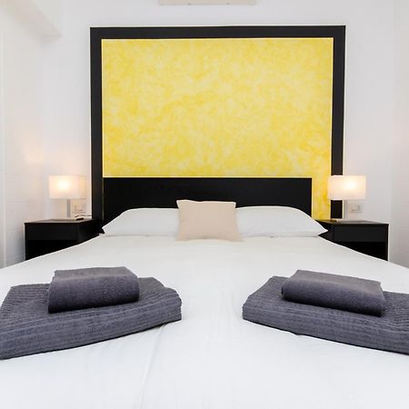 Yellow Room Milan Bagian luar foto